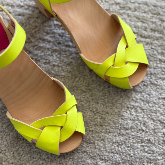 NEW SWEDISH HASBEENS KRINGLAN NEON Yellow Leather Platform Clog Sandals Women 9 - Picture 3 of 13